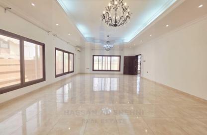 Villa - 4 - 7 for rent in Al Falaj - Al Riqqa - Sharjah