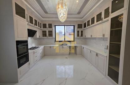 Villa - 6 Bedrooms - 7+ Bathrooms for sale in Al Yasmeen 1 - Al Yasmeen - Ajman