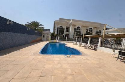 Villa - 5 Bedrooms - 6 Bathrooms for rent in Jumeirah 1 Villas - Jumeirah 1 - Jumeirah - Dubai Villa - 5 Bedrooms - 6 Bathrooms for rent in Jumeirah 1 Villas - Jumeirah 1 - Jumeirah - Dubai