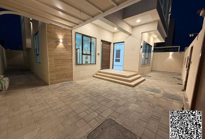 76182568 - Property Image 2