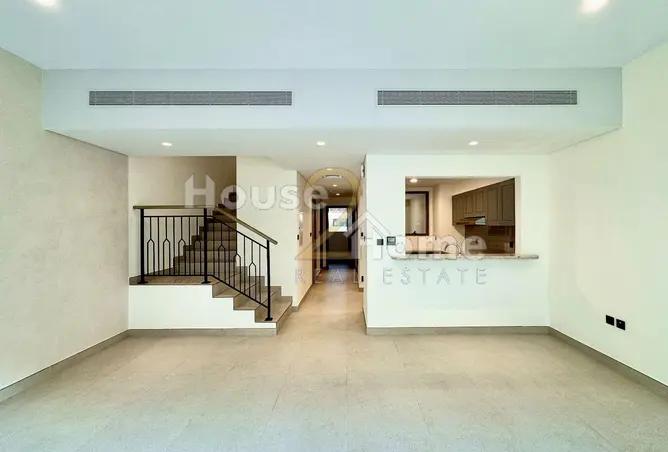 156928110 - Property Image 3