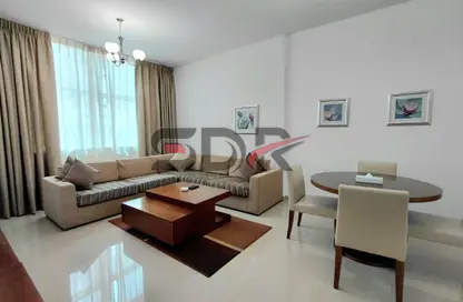 شقة - 2 غرف نوم - 2 حمامات للايجار في برج حمدان - الشارع الشرقي - شارع حمدان - أبوظبي