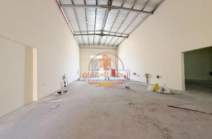 Warehouse - Studio - 1 Bathroom for rent in Al Sajaa Industrial - Al Sajaa - Sharjah