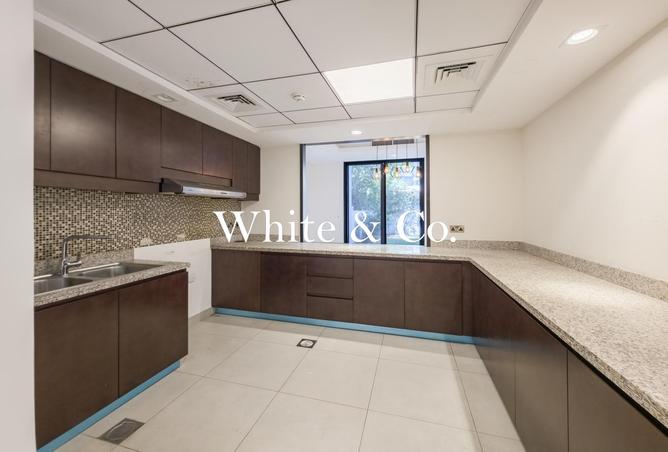 83212276 - Property Image 3