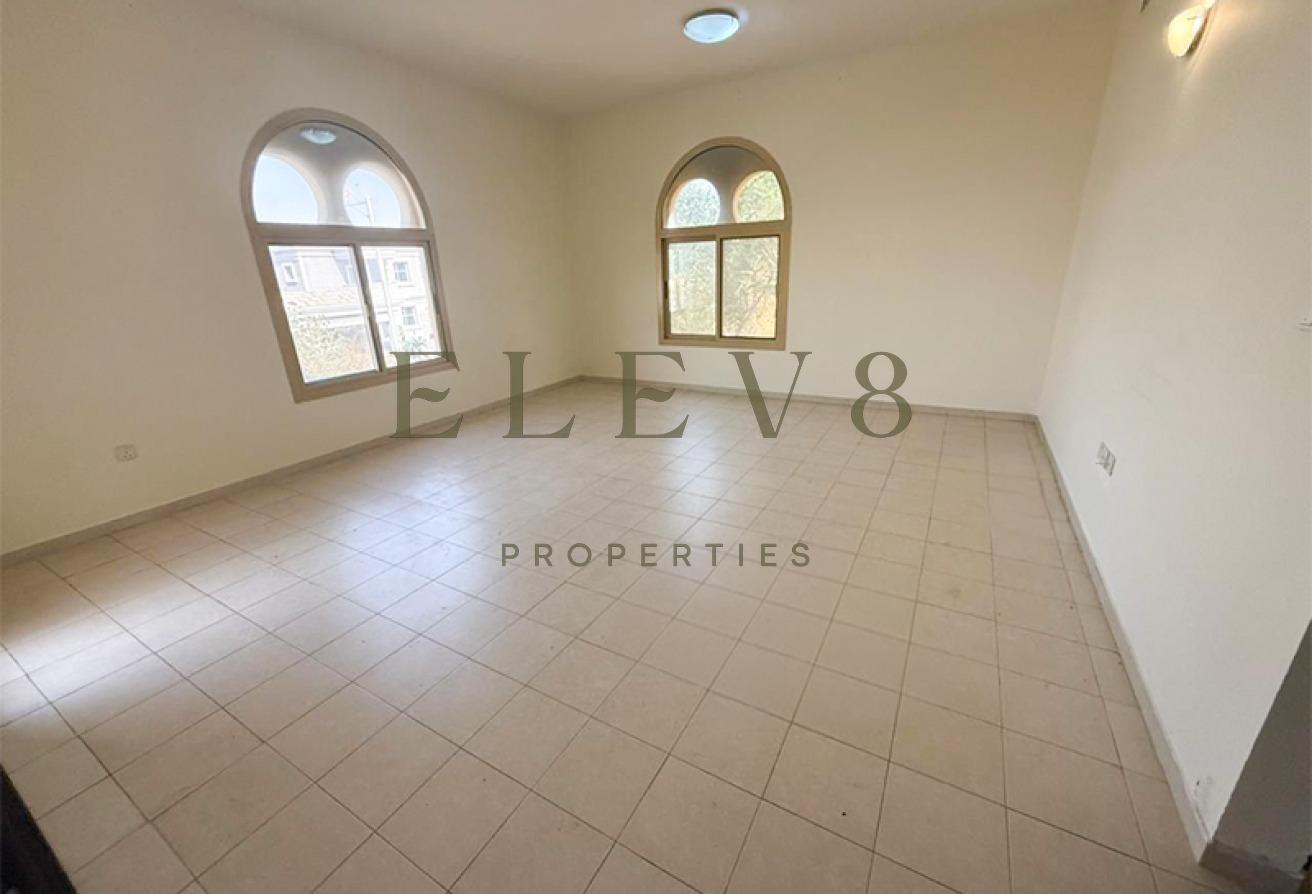 Independent 5BR Villa | Prime Living | Vacant photo 4