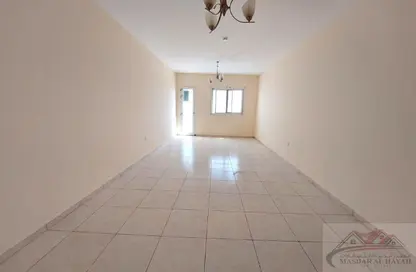 Apartment - 3 Bedrooms - 3 Bathrooms for rent in Al Hafeet Tower 7 - Al Nahda - Sharjah
