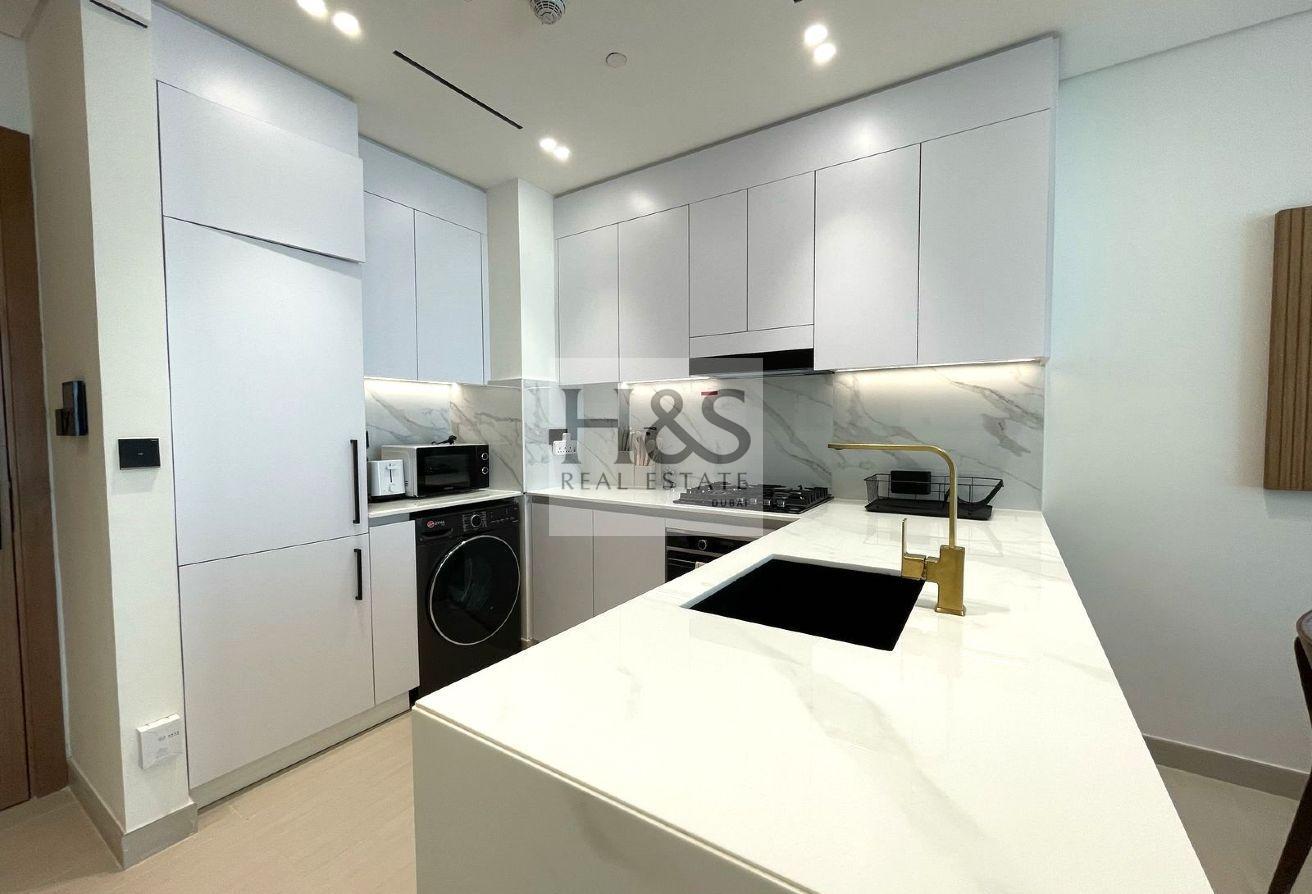 Furnished 1 BR | Kitchen Equipped | Mid Floor photo 7