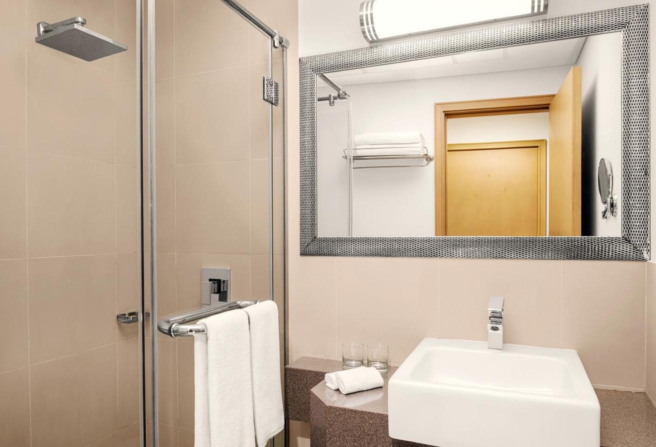 ONLY SPACIOUS 4 BEDROOM IN AL BARSHA photo 3