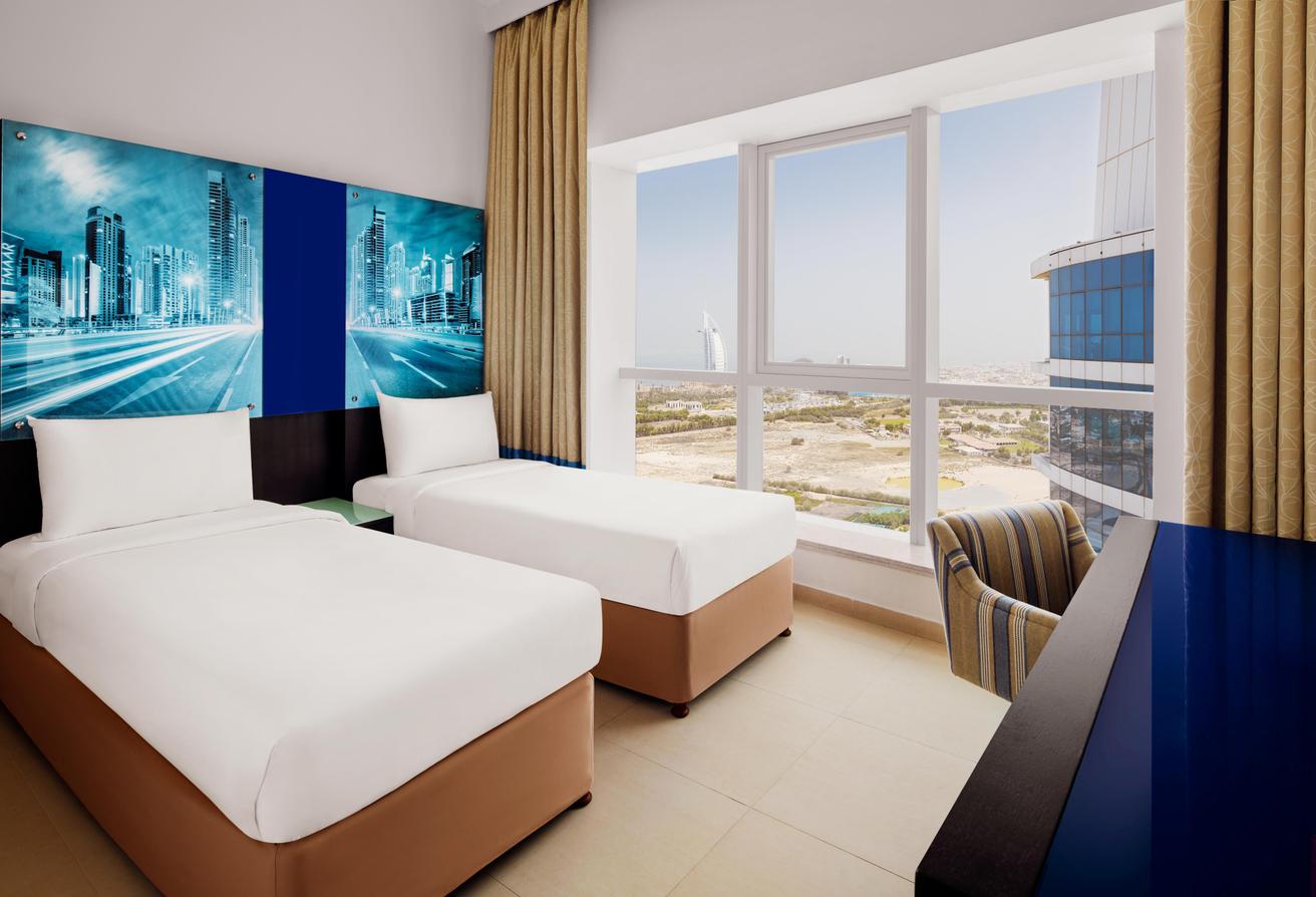 ONLY SPACIOUS 4 BEDROOM IN AL BARSHA photo 12