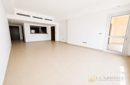 Apartment - 2 Bedrooms - 3 Bathrooms for rent in Marina Residences 2 - Marina Residences - Palm Jumeirah - Dubai