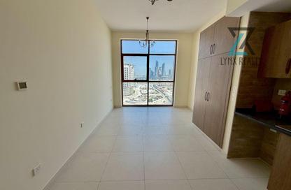 Apartment - Studio - 1 for rent in Rose Building - Al Jaddaf - Dubai Apartment - Studio - 1 for rent in Rose Building - Al Jaddaf - Dubai
