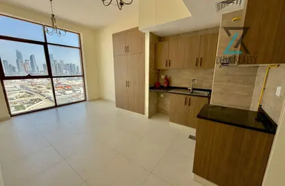 Apartment - 1 Bathroom for rent in Rose Building - Al Jaddaf - Dubai