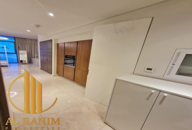 74624261 - Property Image 3