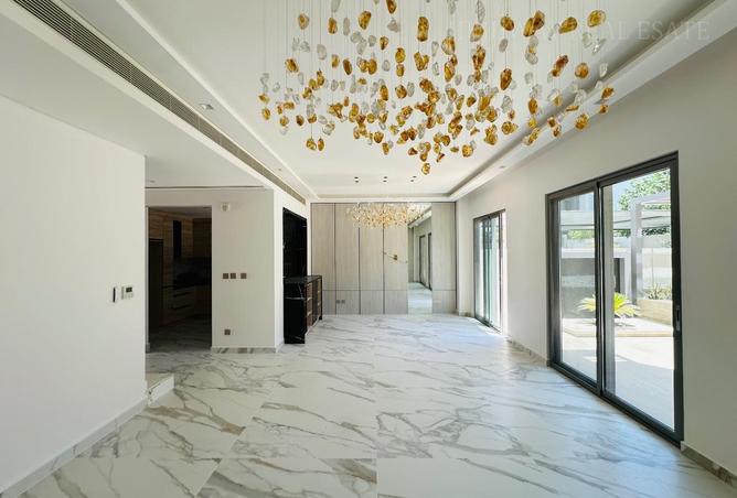 98716606 - Property Image 3