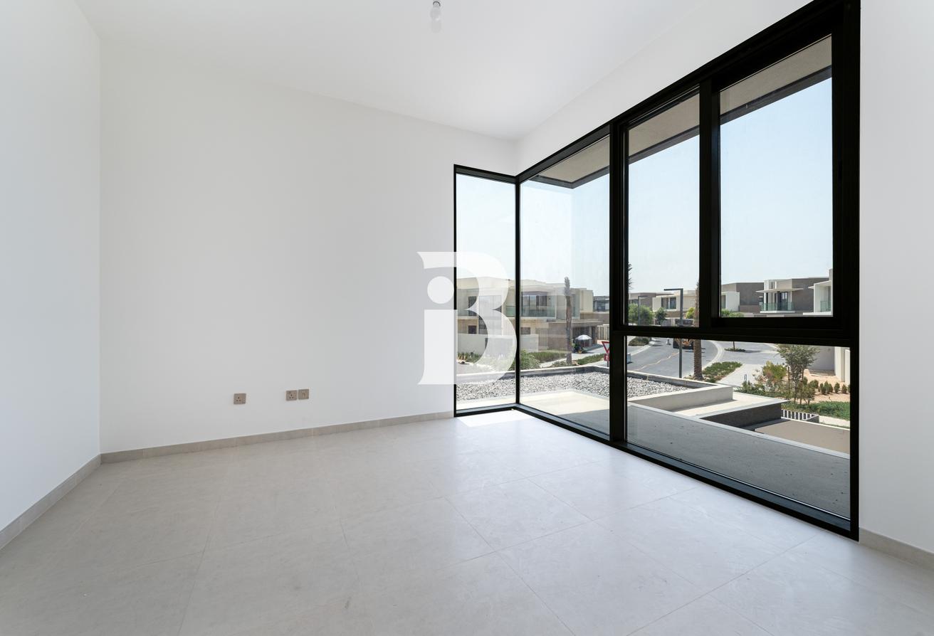 5 Bedroom Villa | Near to park | Multiple options photo 10