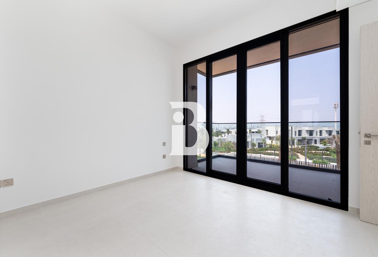 5 Bedroom Villa | Near to park | Multiple options photo 12