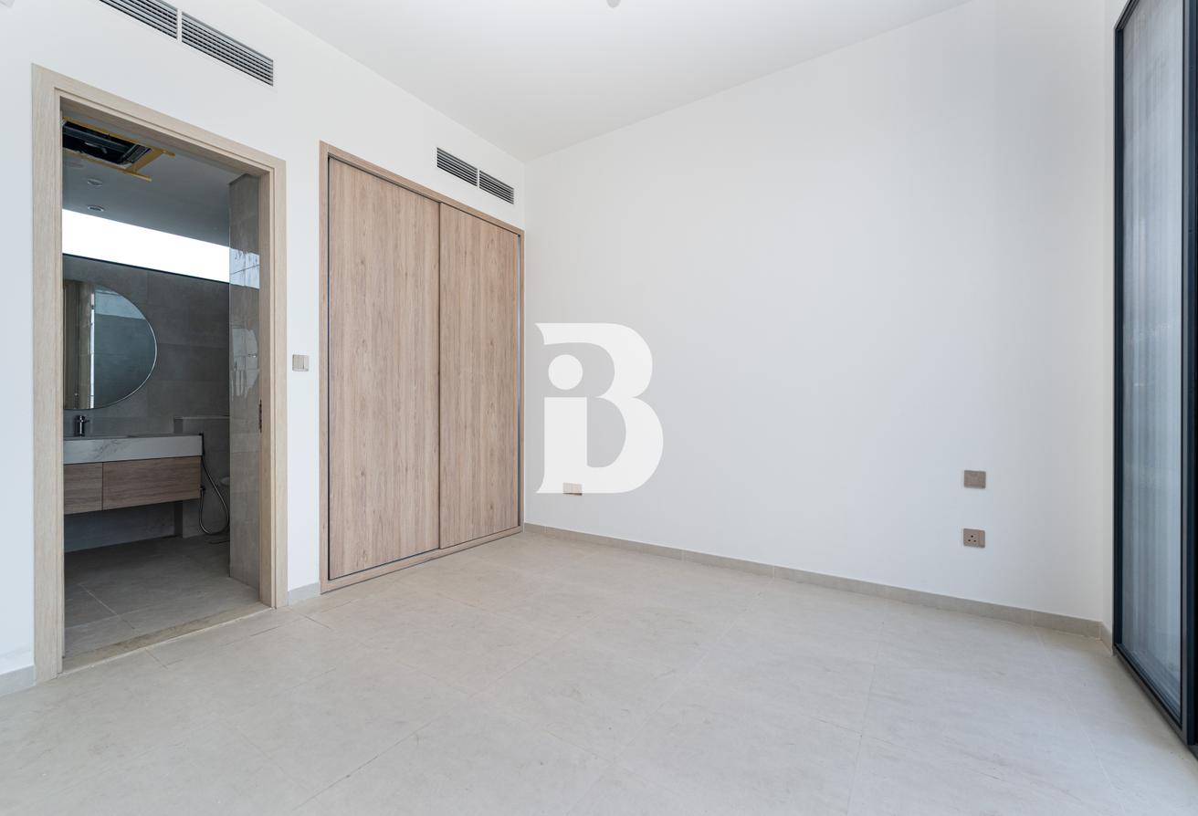 5 Bedroom Villa | Near to park | Multiple options photo 13