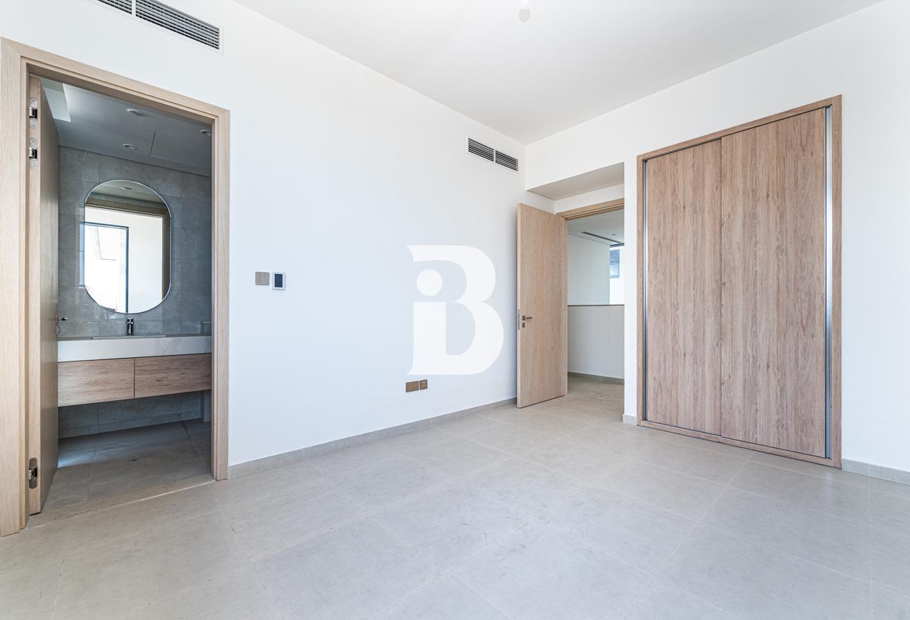 5 Bedroom Villa | Near to park | Multiple options photo 9