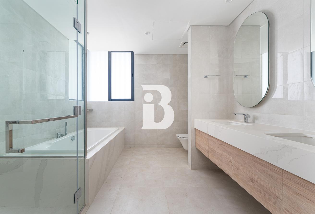 5 Bedroom Villa | Near to park | Multiple options photo 17