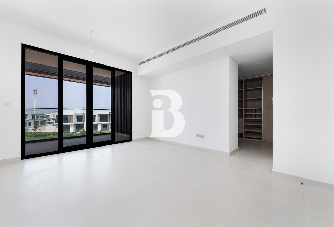 5 Bedroom Villa | Near to park | Multiple options photo 14