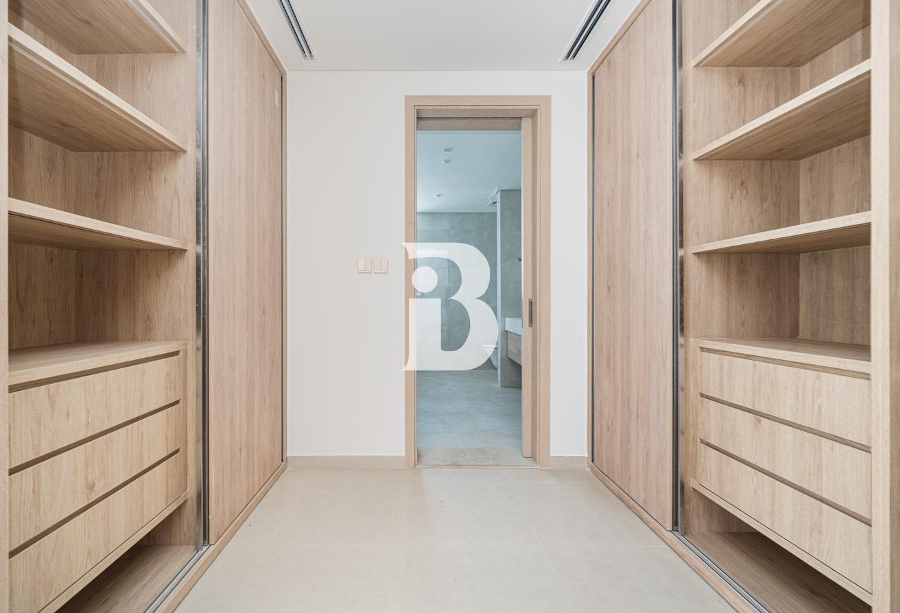 5 Bedroom Villa | Near to park | Multiple options photo 16