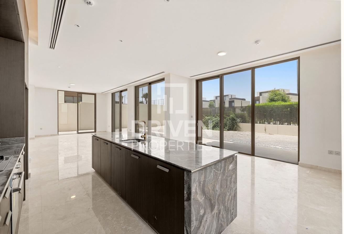 Landscaped | Corner Unit | Park Facing Villa photo 7