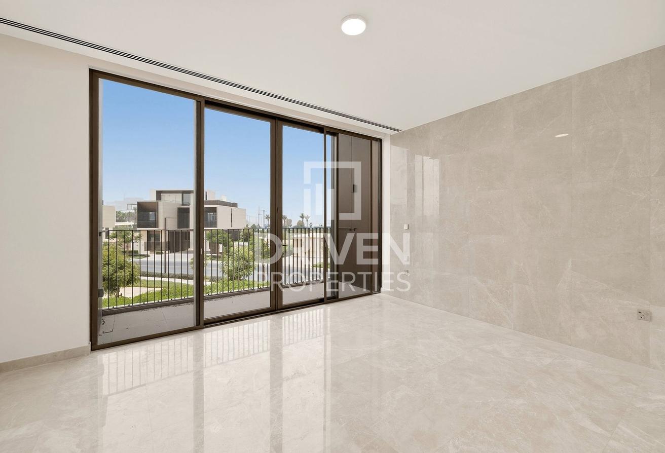 Landscaped | Corner Unit | Park Facing Villa photo 12