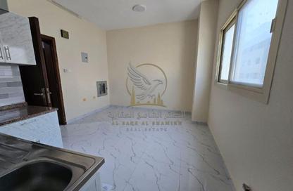 Apartment - Studio - 1 for rent in Al Qulaya'ah - Al Sharq - Sharjah Apartment - Studio - 1 for rent in Al Qulaya'ah - Al Sharq - Sharjah