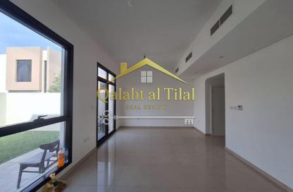 Townhouse - 2 - 3 for rent in Nasma Residence - Al Tai - Sharjah