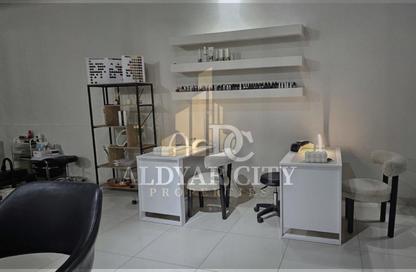 Shop - Studio - 1 Bathroom for rent in Abna Saqer Building - Al Hamidiya 1 - Al Hamidiya - Ajman