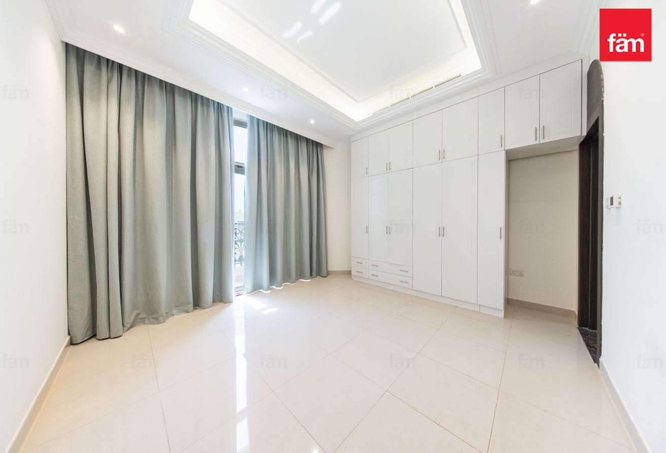 Modern villa with nearby schools & amenities photo 26