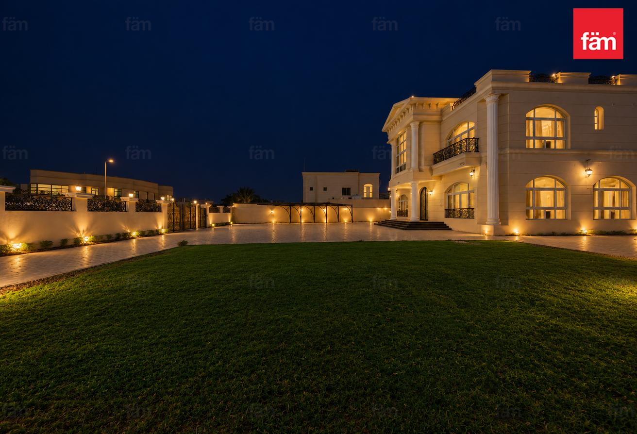 Modern villa with nearby schools & amenities photo 10