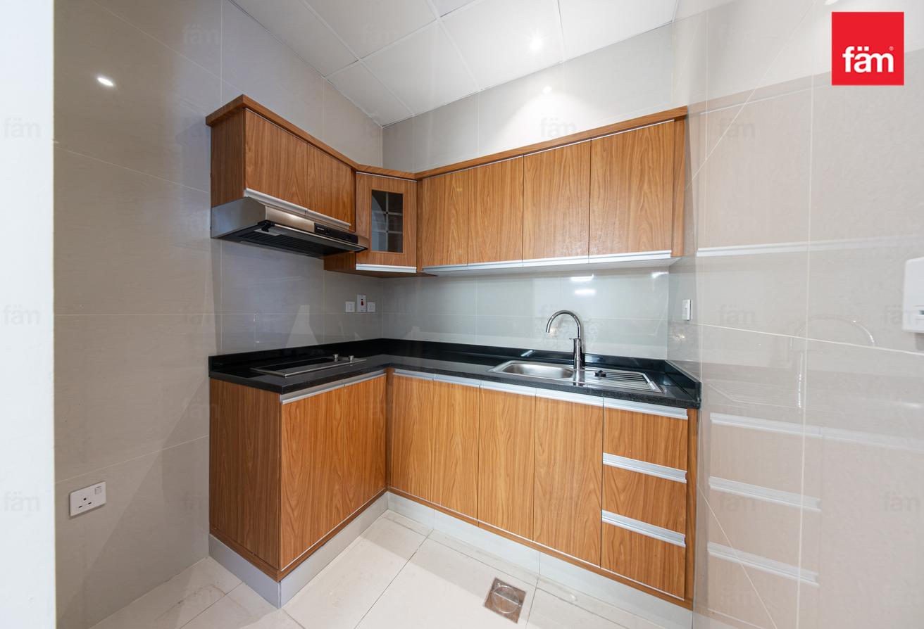 Modern villa with nearby schools & amenities photo 21
