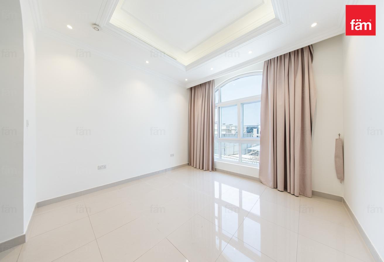 Modern villa with nearby schools & amenities photo 6