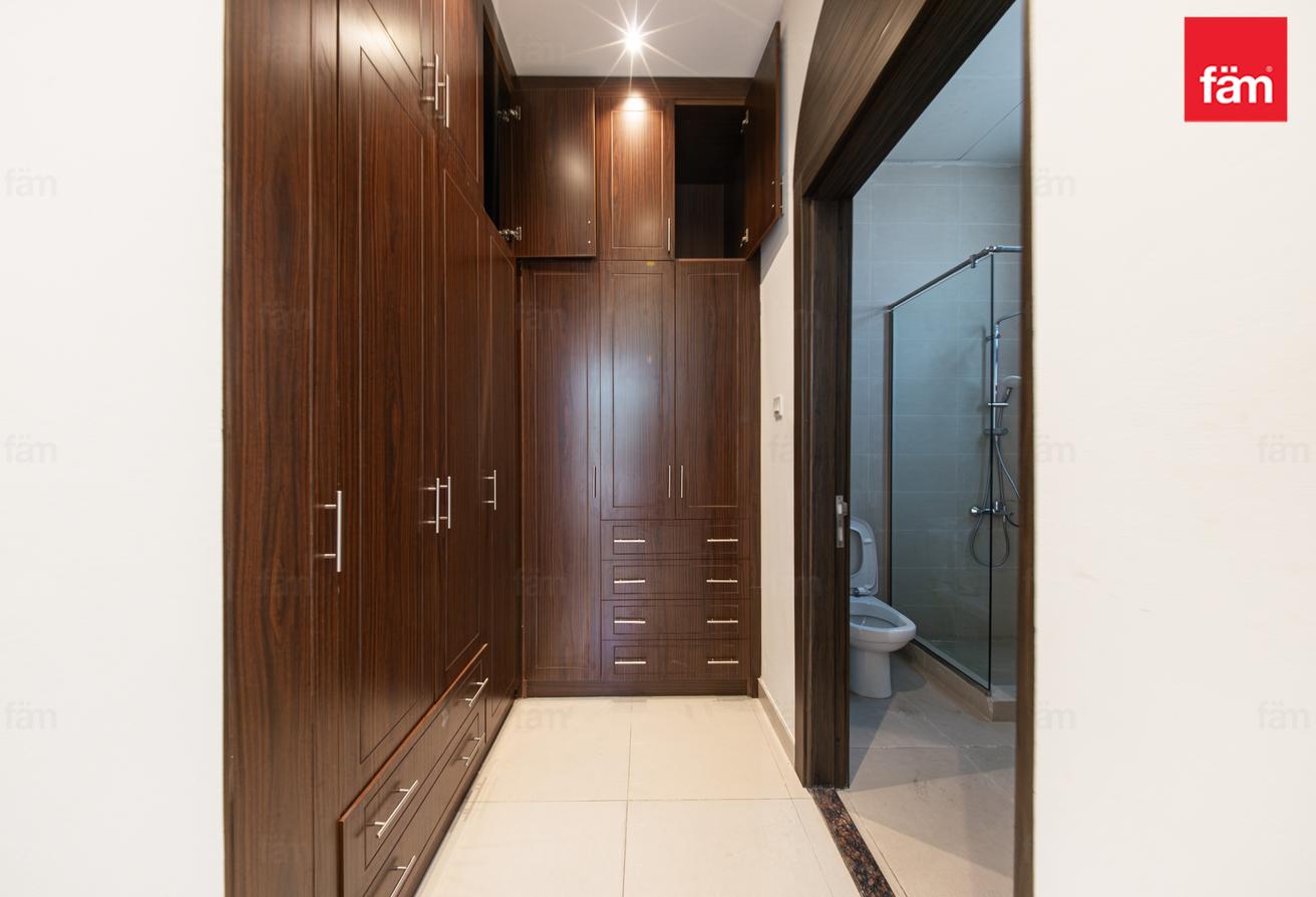 Modern villa with nearby schools & amenities photo 20