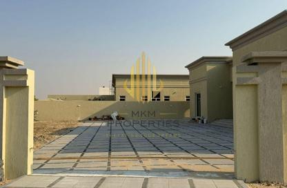 Villa - 4 Bedrooms - 4 Bathrooms for rent in Nad Al Sheba 2 - Nad Al Sheba - Dubai