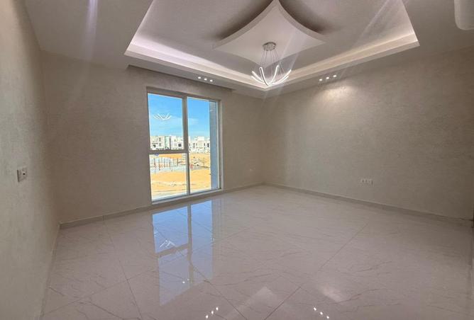 132070103 - Property Image 3