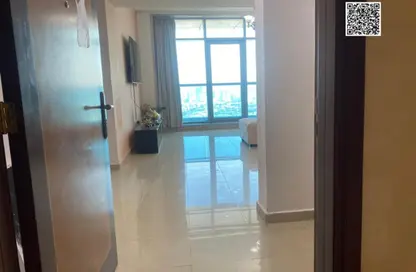 شقة - 2 غرف نوم - 2 حمامات للايجار في مساكن كورنيش عجمان - طريق كورنيش عجمان - عجمان