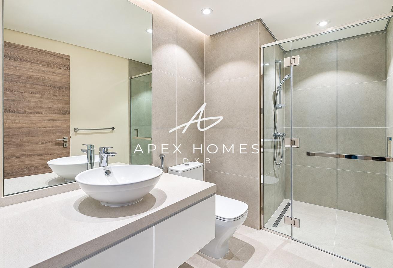 Spacious | Partial Sea View | Great Amenities photo 14