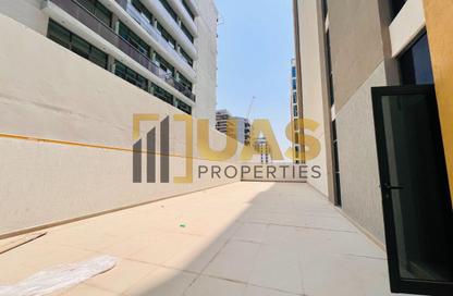 Apartment - 1 Bedroom - 2 Bathrooms for rent in Jumeirah Garden City - Al Satwa - Dubai