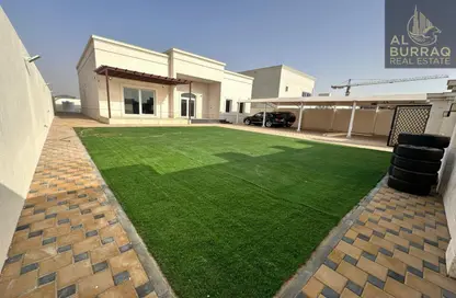 Villa - 3 Bedrooms - 4 Bathrooms for rent in Nad Al Sheba 3 - Nad Al Sheba - Dubai