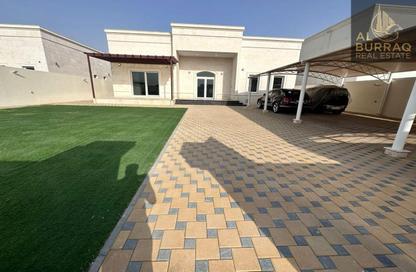 Villa - 3 Bedrooms - 4 Bathrooms for rent in Nad Al Sheba 3 - Nad Al Sheba - Dubai