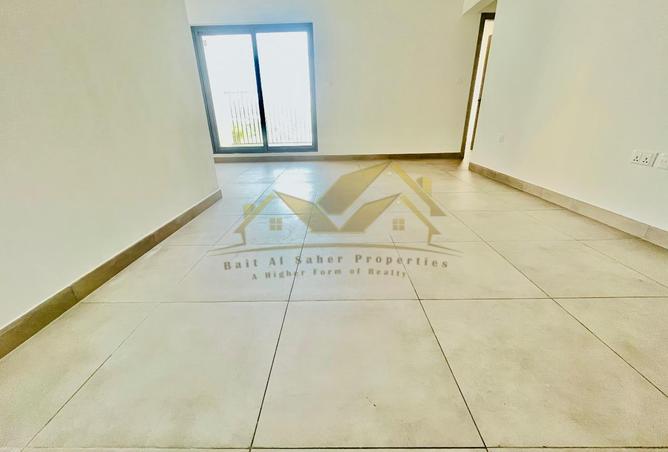 2 BR Apartment with Water View in Al Wasl photo 2