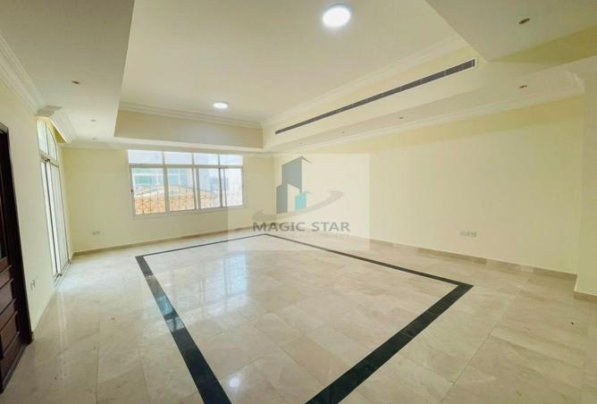 4-bed villa in Khalifa City A Villas — photo 3