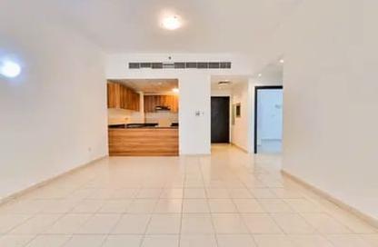 Apartment - 1 - 2 for sale in Mazaya 28 - Queue Point - Liwan - Dubai