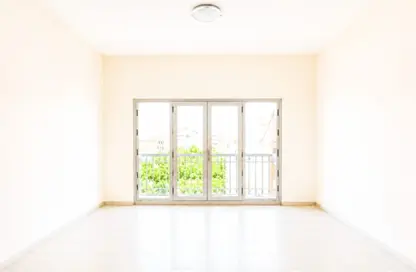 Apartment - 1 Bedroom - 2 Bathrooms for sale in Mazaya 28 - Queue Point - Liwan - Dubai