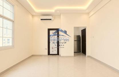 Apartment - Studio - 1 Bathroom for rent in Al Saada Street - Al Mushrif - Abu Dhabi Apartment - Studio - 1 Bathroom for rent in Al Saada Street - Al Mushrif - Abu Dhabi