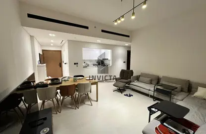 شقة - 2 غرف نوم - 2 حمامات للبيع في بن غاطي عنبر - منطقة 11 - قرية جميرا الدائرية - دبي