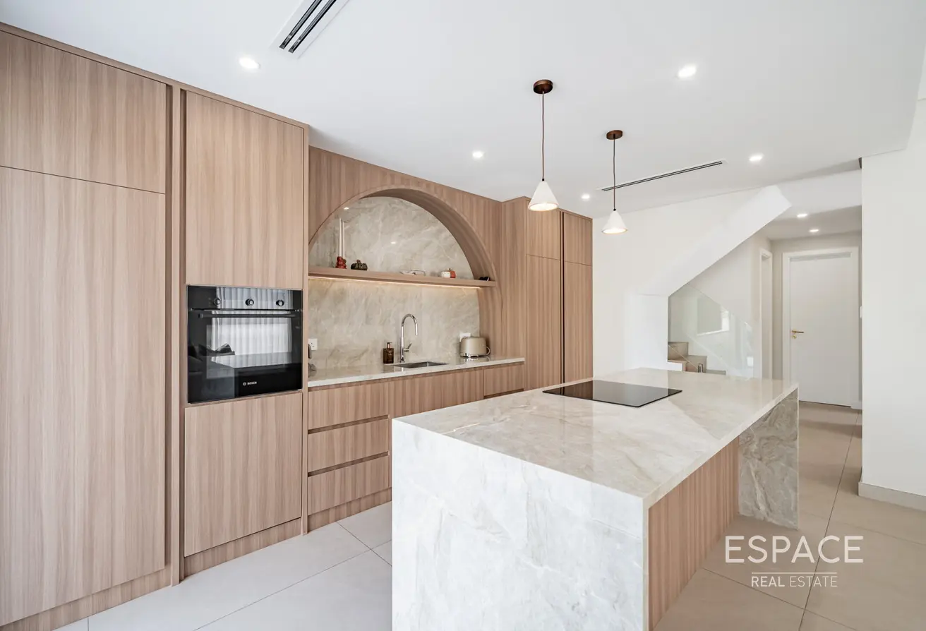 151893280 - Property Main Image