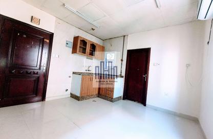Apartment - Studio - 1 Bathroom for rent in Muwaileh - Sharjah Apartment - Studio - 1 Bathroom for rent in Muwaileh - Sharjah